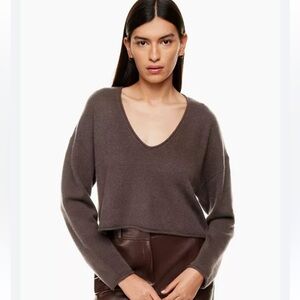 Aritzia Babaton V Neck Cashmere Sweater